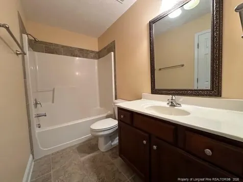 1920 Abbeydale Lane Fayetteville NC 28304