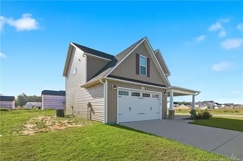 398 Winnsboro Road Raeford NC 28376