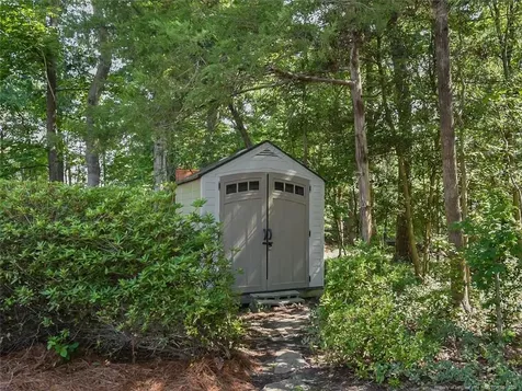 8812 Valley Springs Place Raleigh NC 27615