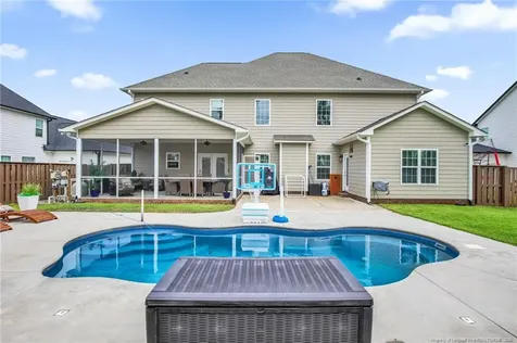 2945 Cragburn Place Fayetteville NC 28306