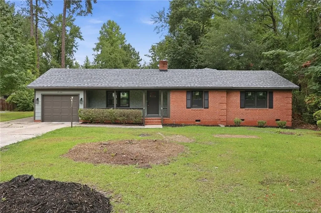 1934 Forest Hills Drive Fayetteville NC 28303