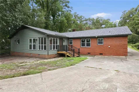 1934 Forest Hills Drive Fayetteville NC 28303