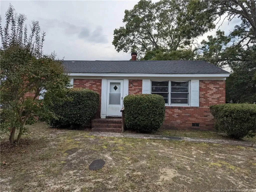 307 Elaine Street Spring Lake NC 28390