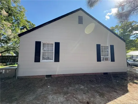 110 E Mcneill Drive Red Springs NC 28377