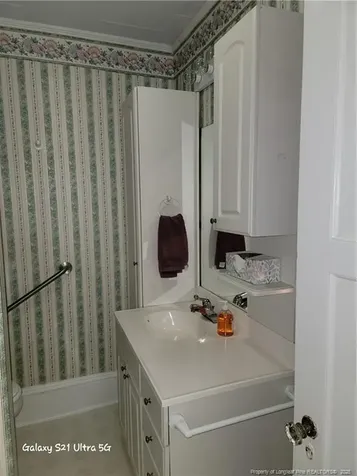 209 E Elwood Avenue Raeford NC 28376