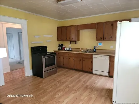 209 E Elwood Avenue Raeford NC 28376