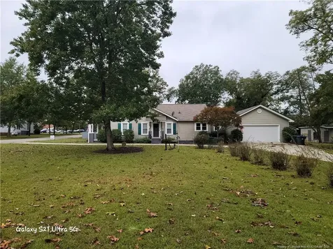 209 E Elwood Avenue Raeford NC 28376