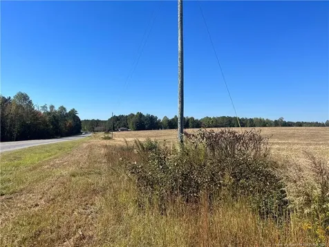 15894 Nc 24/27 Highway Eagle Springs NC 27242