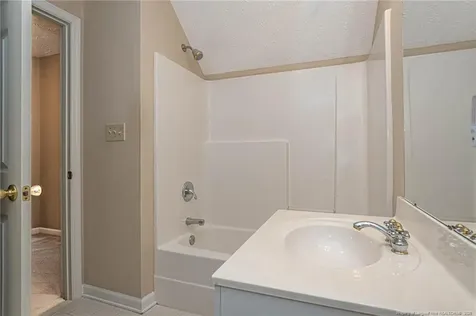 6080 Iverleigh Circle Fayetteville NC 28311