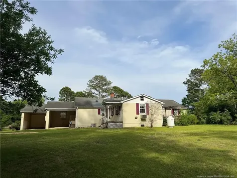 170 South River Road Autryville NC 28318