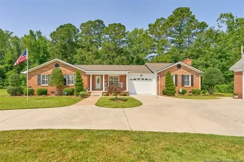 2483 W Carthage Road Lumberton NC 28360