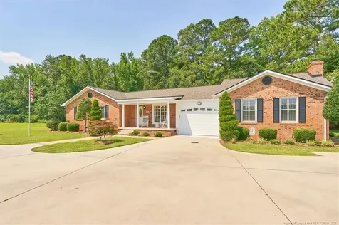 2483 W Carthage Road Lumberton NC 28360