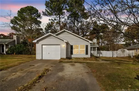 1132 Hoke Loop Road Fayetteville NC 28314