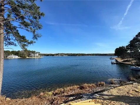9 Lake Side Court Pinehurst NC 28374