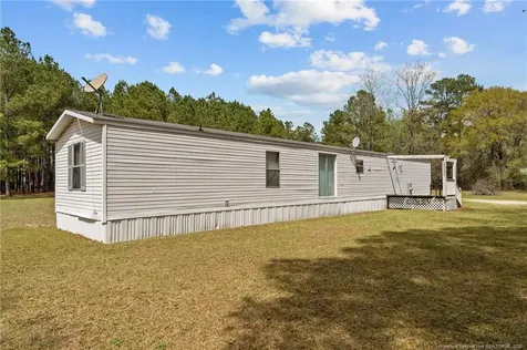 5236/5240 Maxwell Road Stedman NC 28391