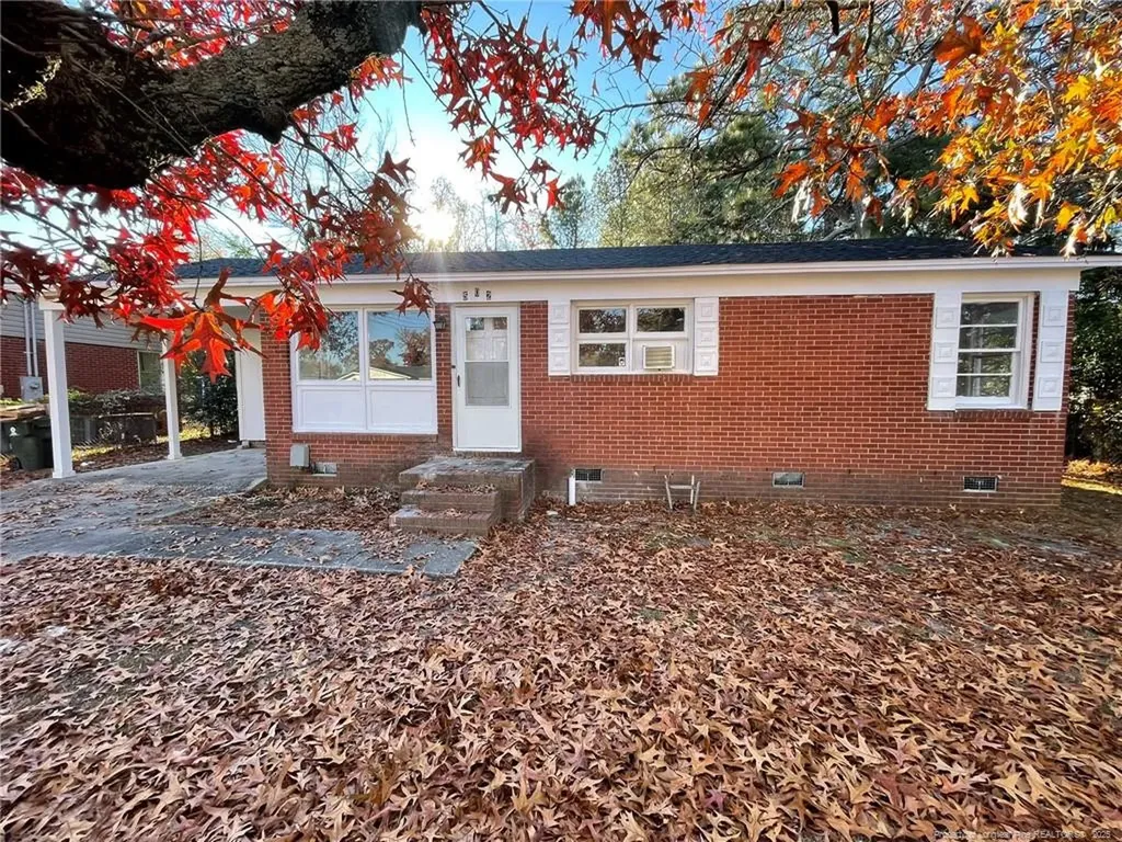 502 Spring Avenue Spring Lake NC 28390