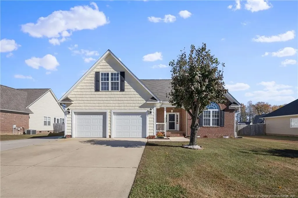 225 Hogart Street Raeford NC 28376