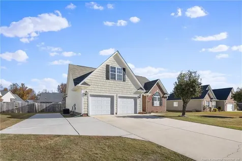 225 Hogart Street Raeford NC 28376