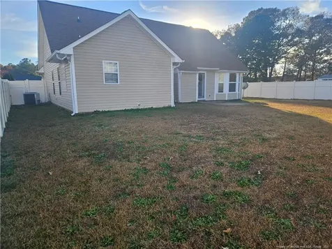 7796 Buttonwood Avenue Fayetteville NC 28314