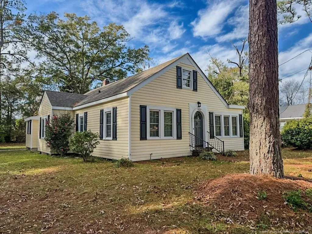1603 Mcmillan Avenue Lumberton NC 28358