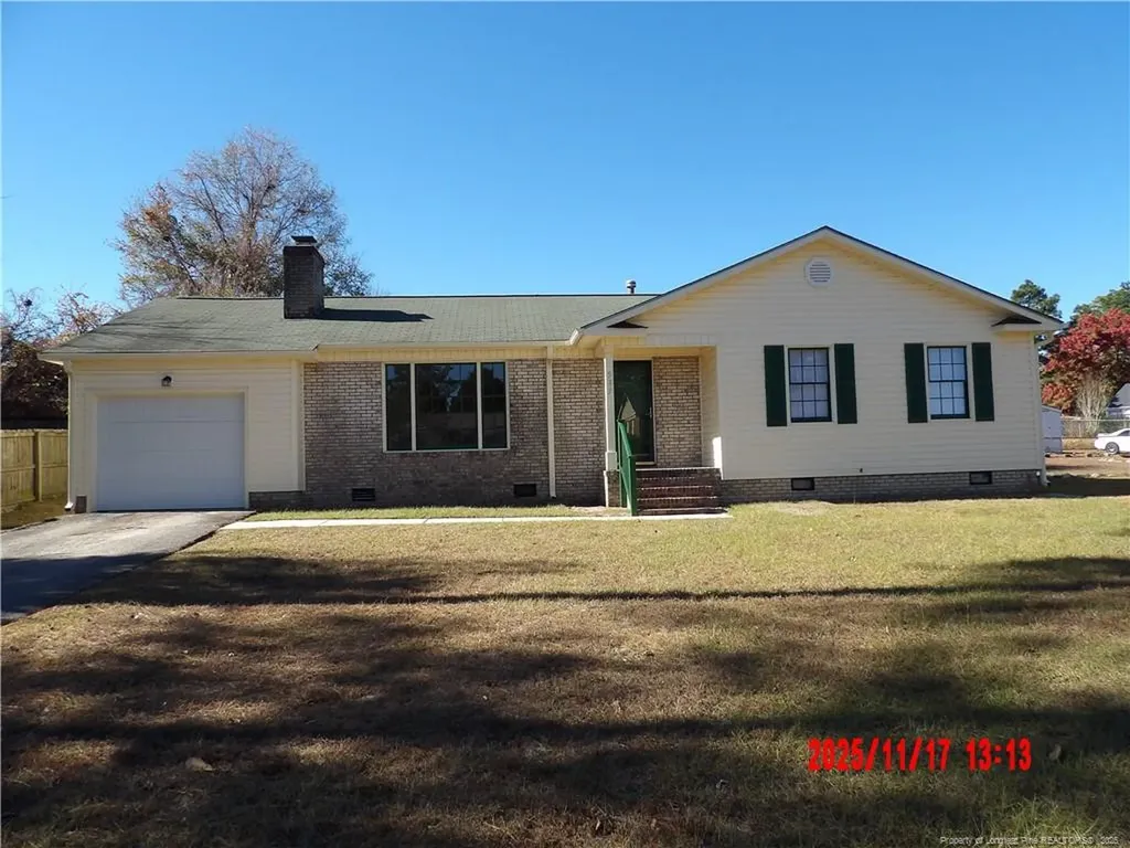 537 Deerpath Drive Fayetteville NC 28311