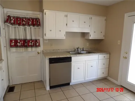 537 Deerpath Drive Fayetteville NC 28311