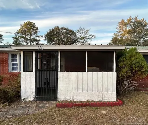 433 Cumberland Avenue Raeford NC 28376
