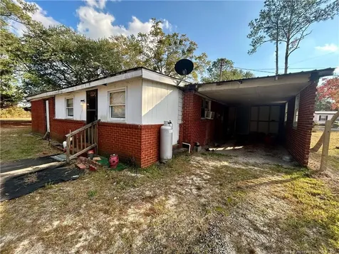 433 Cumberland Avenue Raeford NC 28376