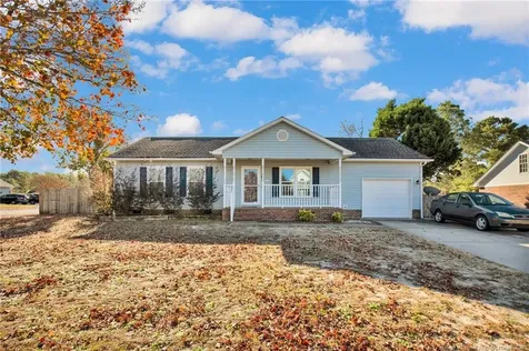 101 Two Hours Court Raeford NC 28376