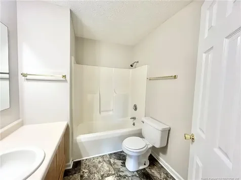 4324 Falls Drive Hope Mills NC 28348