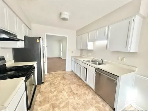 4324 Falls Drive Hope Mills NC 28348
