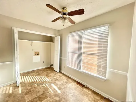 4324 Falls Drive Hope Mills NC 28348