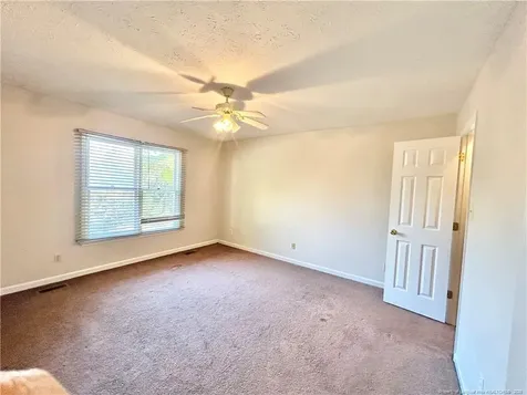 4324 Falls Drive Hope Mills NC 28348