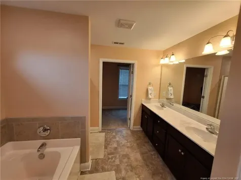 286 Peaceford Avenue Raeford NC 28376