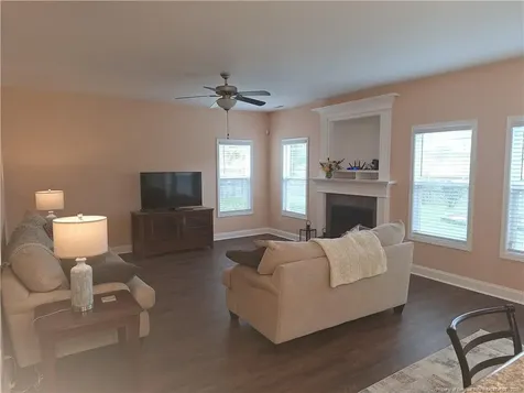 286 Peaceford Avenue Raeford NC 28376