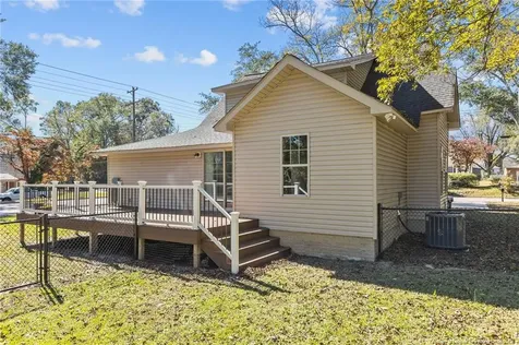 502 N Stewart Street Raeford NC 28376