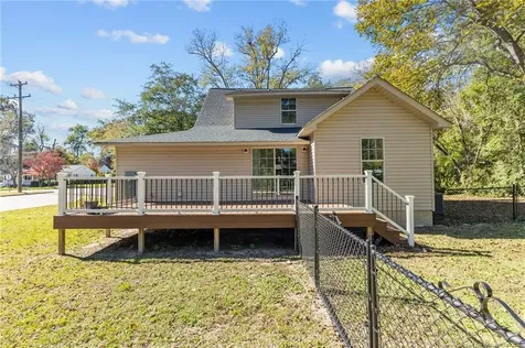 502 N Stewart Street Raeford NC 28376