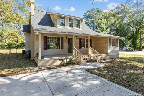 502 N Stewart Street Raeford NC 28376