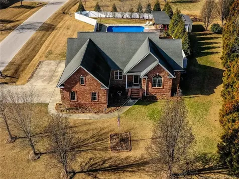 21 Brownstone Drive Lumberton NC 28360
