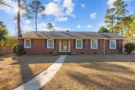 6319 Whitehall Fayetteville NC 28303