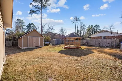 6319 Whitehall Fayetteville NC 28303