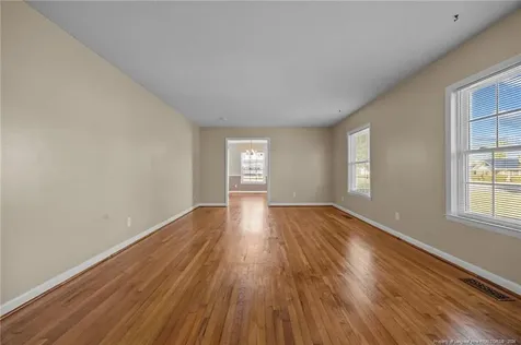6319 Whitehall Fayetteville NC 28303