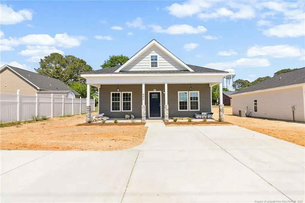 804 Holmes Street Clinton NC 28328