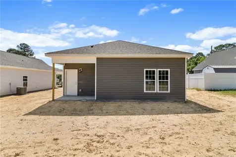 804 Holmes Street Clinton NC 28328