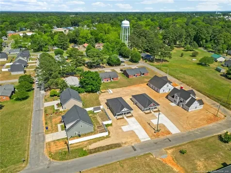 804 Holmes Street Clinton NC 28328