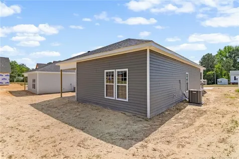804 Holmes Street Clinton NC 28328
