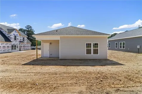 802 Holmes Street Clinton NC 28328