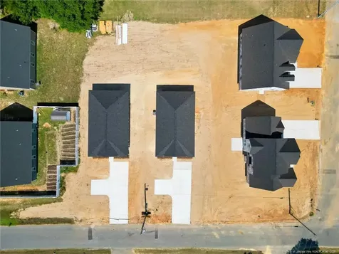 802 Holmes Street Clinton NC 28328