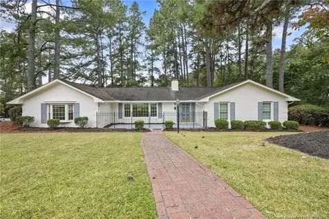 2515 Mirror Lake Drive Fayetteville NC 28303