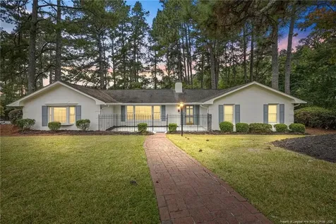 2515 Mirror Lake Drive Fayetteville NC 28303